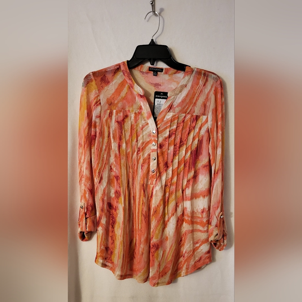 Ava & Grace Orange and white top size small ( NWT)
